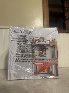 Department 56 Snow Village "Bea's Beehive Salon" NEW #6009714 Hairdresser 2022